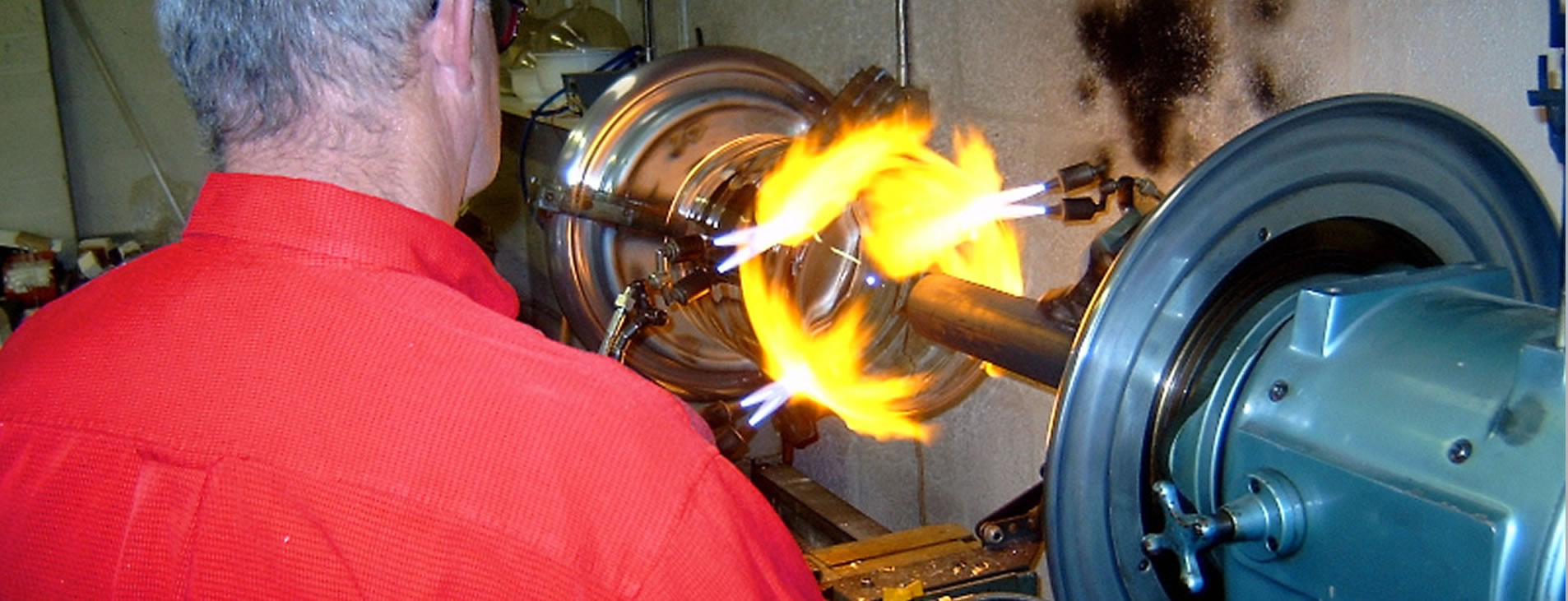 over 40 years of experience in scientific glassblowing
