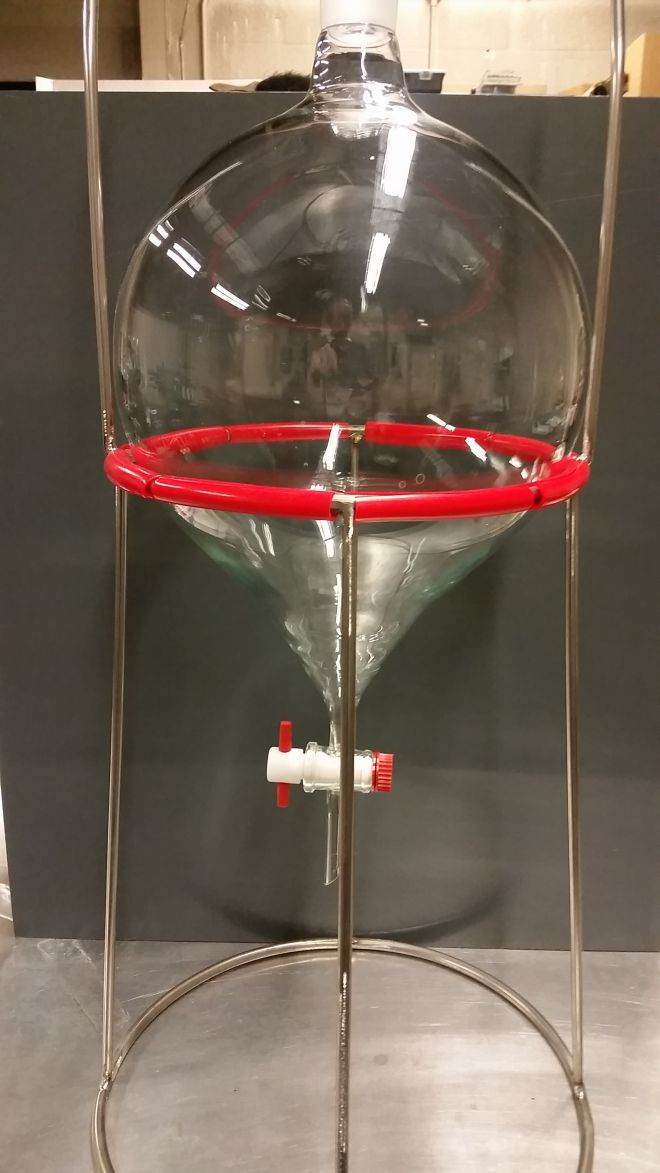 Large Volume Separating Funnels